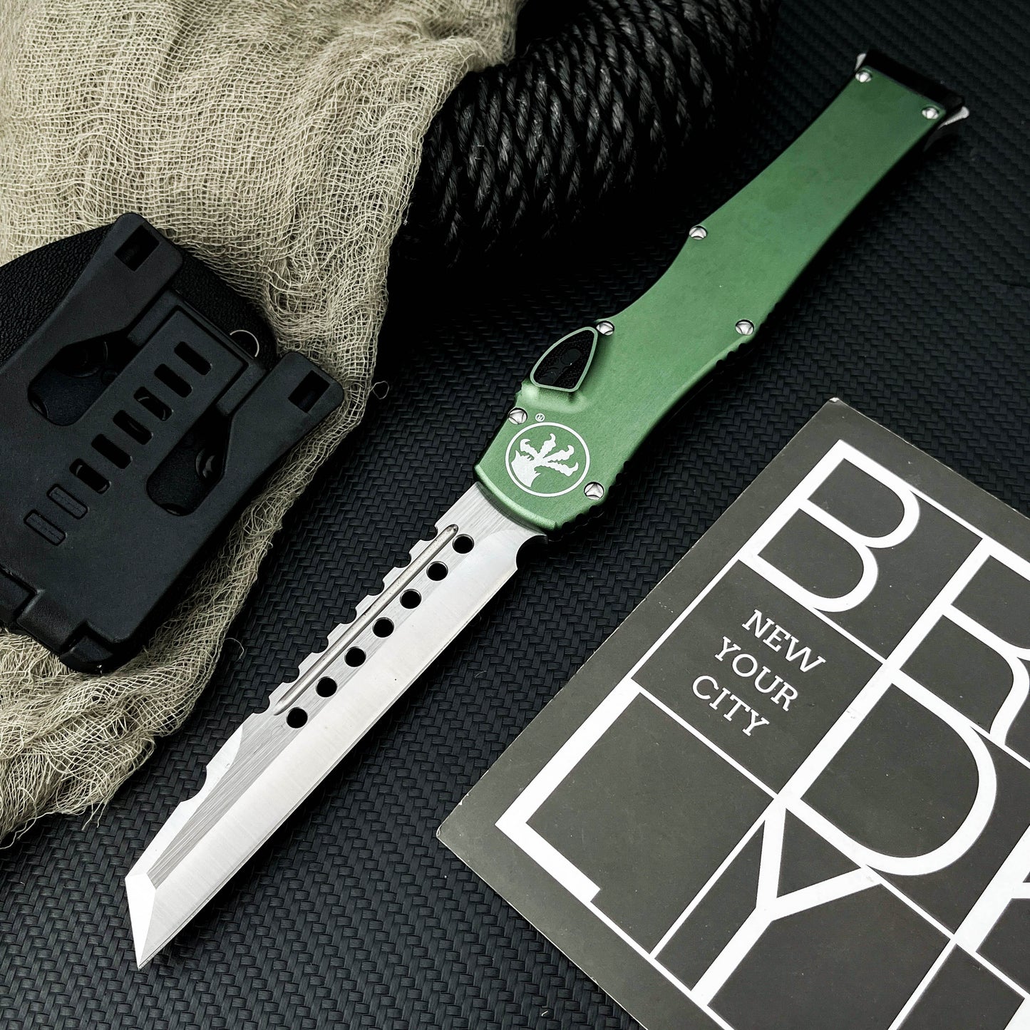 Halo V6  Single-Action OTF Automatic Knife - D2 Steel Blade T6 Aluminum Handle
