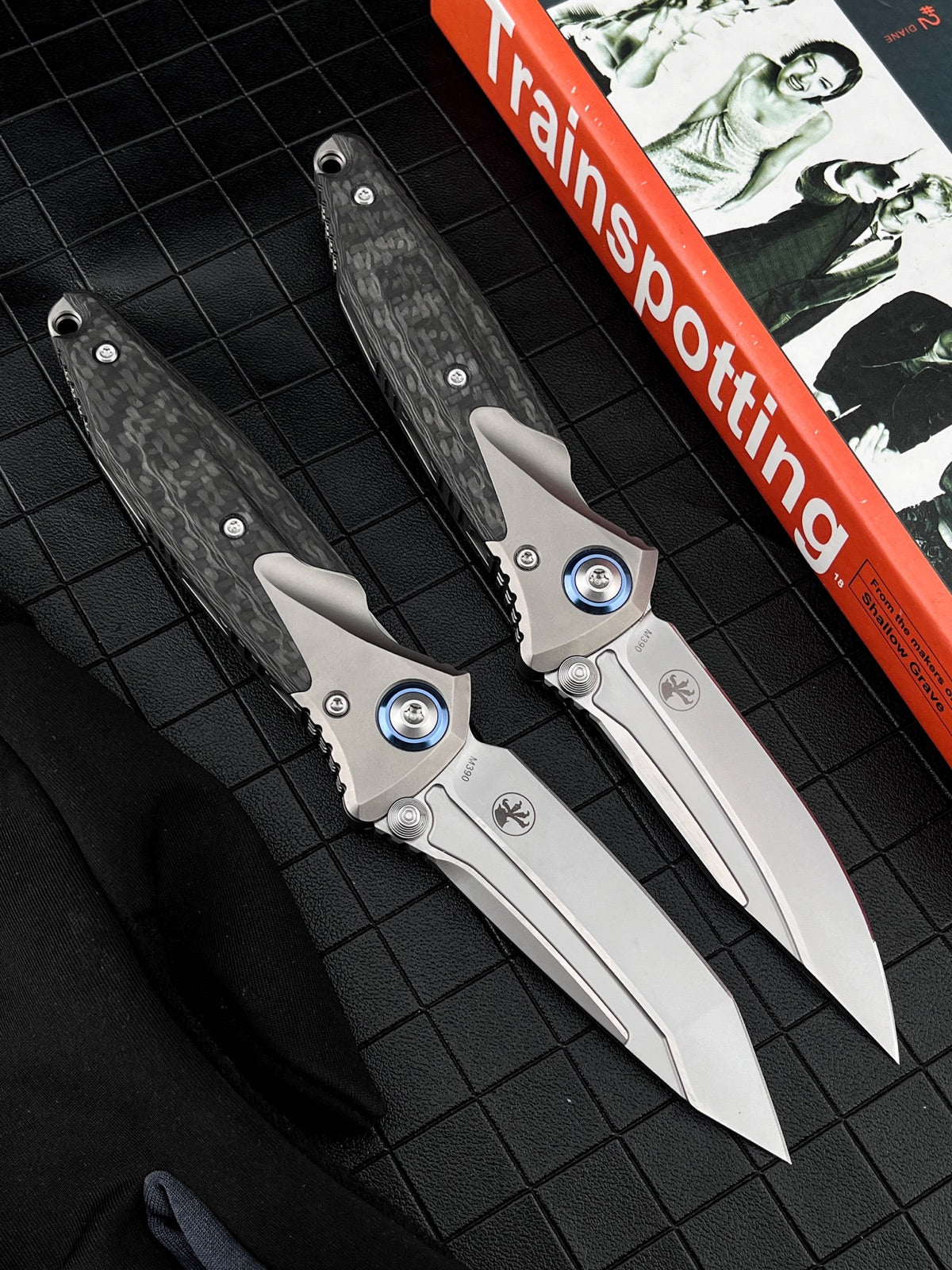 M390 Steel Folding Pocket Knife TC4 Titanium Carbon Fiber Handle Thumb Stud Sub-Frame Lock EDC Folder