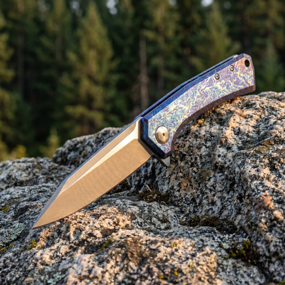 ZT0808 D2 Steel Flipper Folding Pocket Knife Anodized Blue Flame Pattern Titanium Alloy Handle
