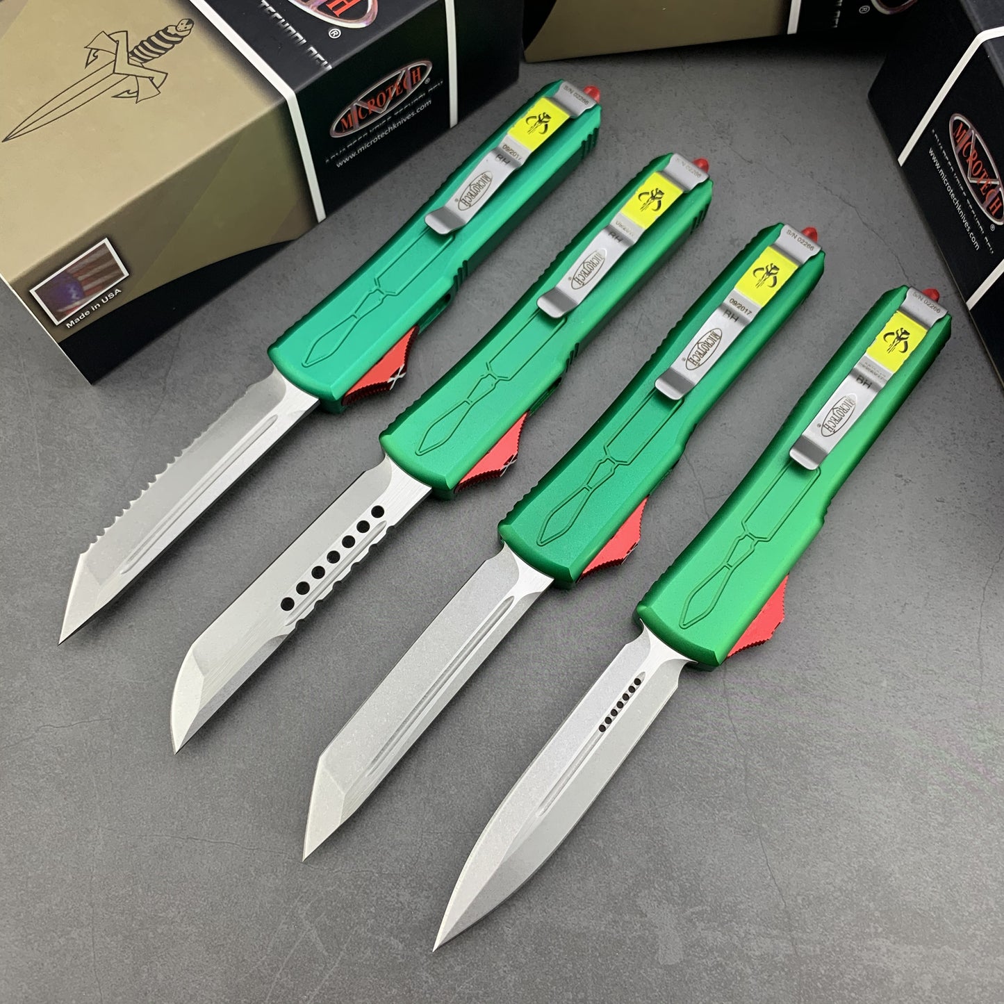 Microtech's top-quality Bounty Hunters aviation aluminum handle AUTO OTF spring automatic Knife quick switch straight out of the double-edged outdoor hiking camping survival Tactical Knife