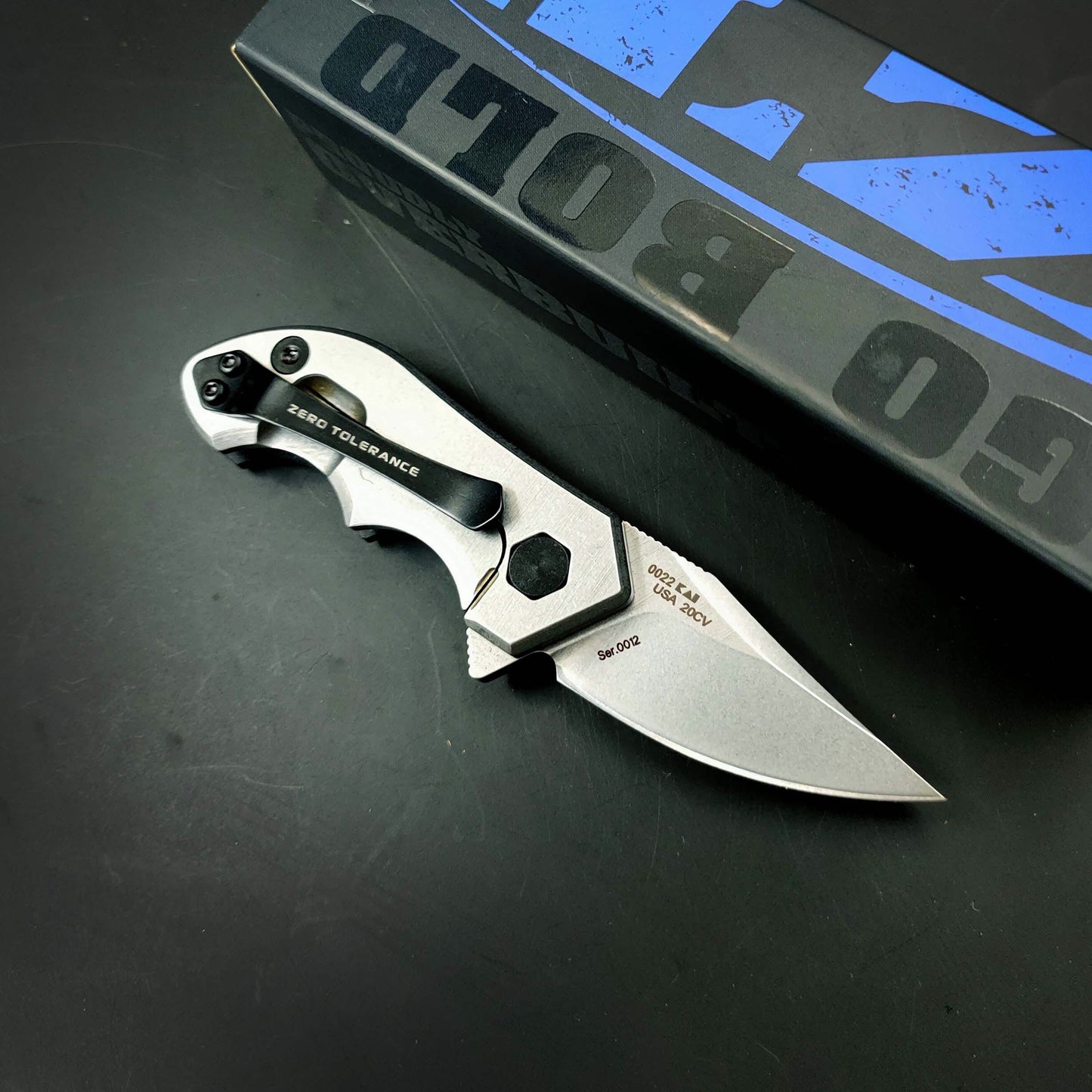 ZT ZERO TOLERANCE 0022 Tactical Knife Spring Assist Opening Folding Knife CPM-20CV Blade Carbon Fiber Handle Flipper Knife Outdoor Camping Hunting Pocket Knife with Clip