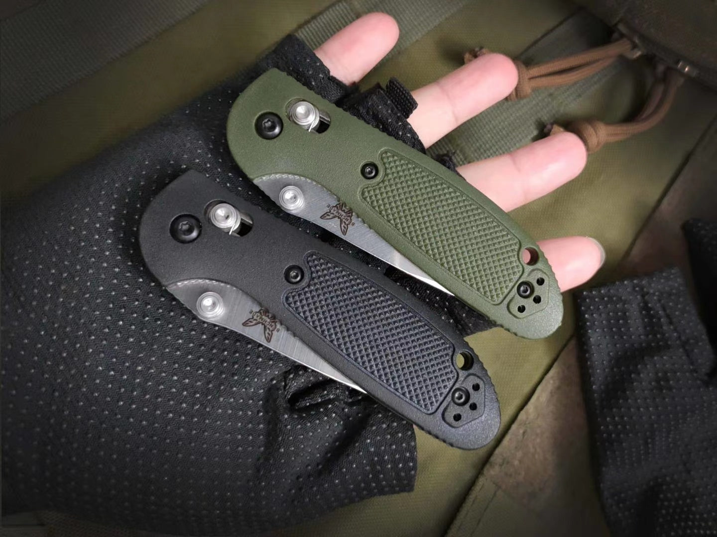 Benchmade Mini Griptilian AXIS Lock Folding Knife 2.91" S30V Satin Drop Point Plain Blade, Black Noryl GTX Handles - 556-S30V Tactical hunting camping pocket knife